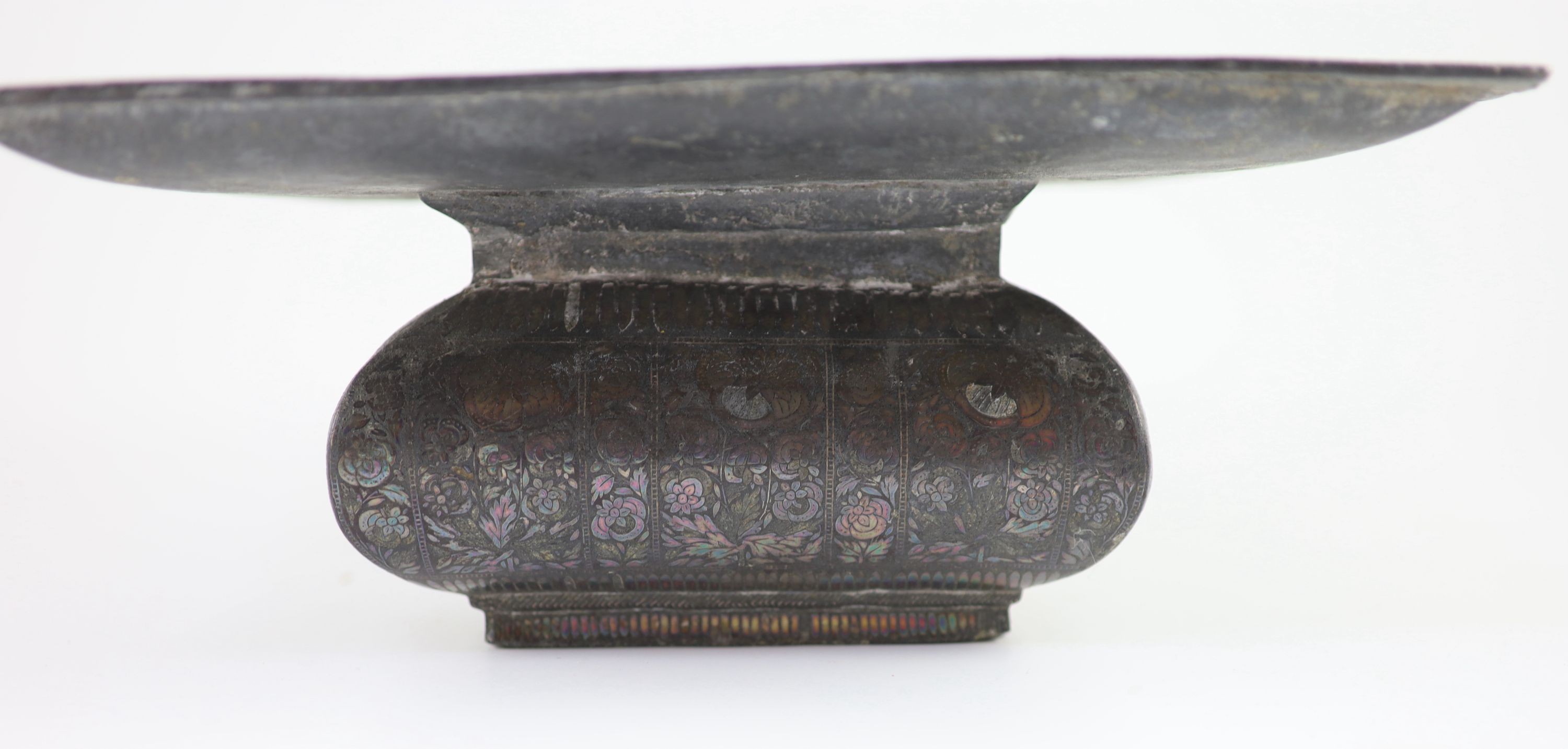 An Indian Bidriware silver inlaid rectangular basin, Deccan, 19th century, 35 cm wide